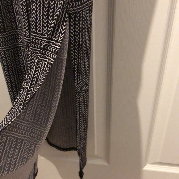 BCBGENERATION black and white dress - Picture 4 of 4